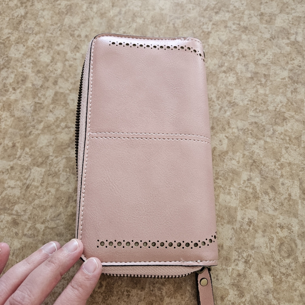 Brand New Amazon big wallet with lots of card holders - Picture 5 of 6
